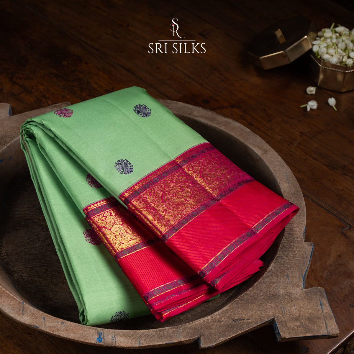Kanjivaram Silk Saree in Leaf Green with Crimson Red & Gold Zari SRS-KAN-GRN-CRIM-045