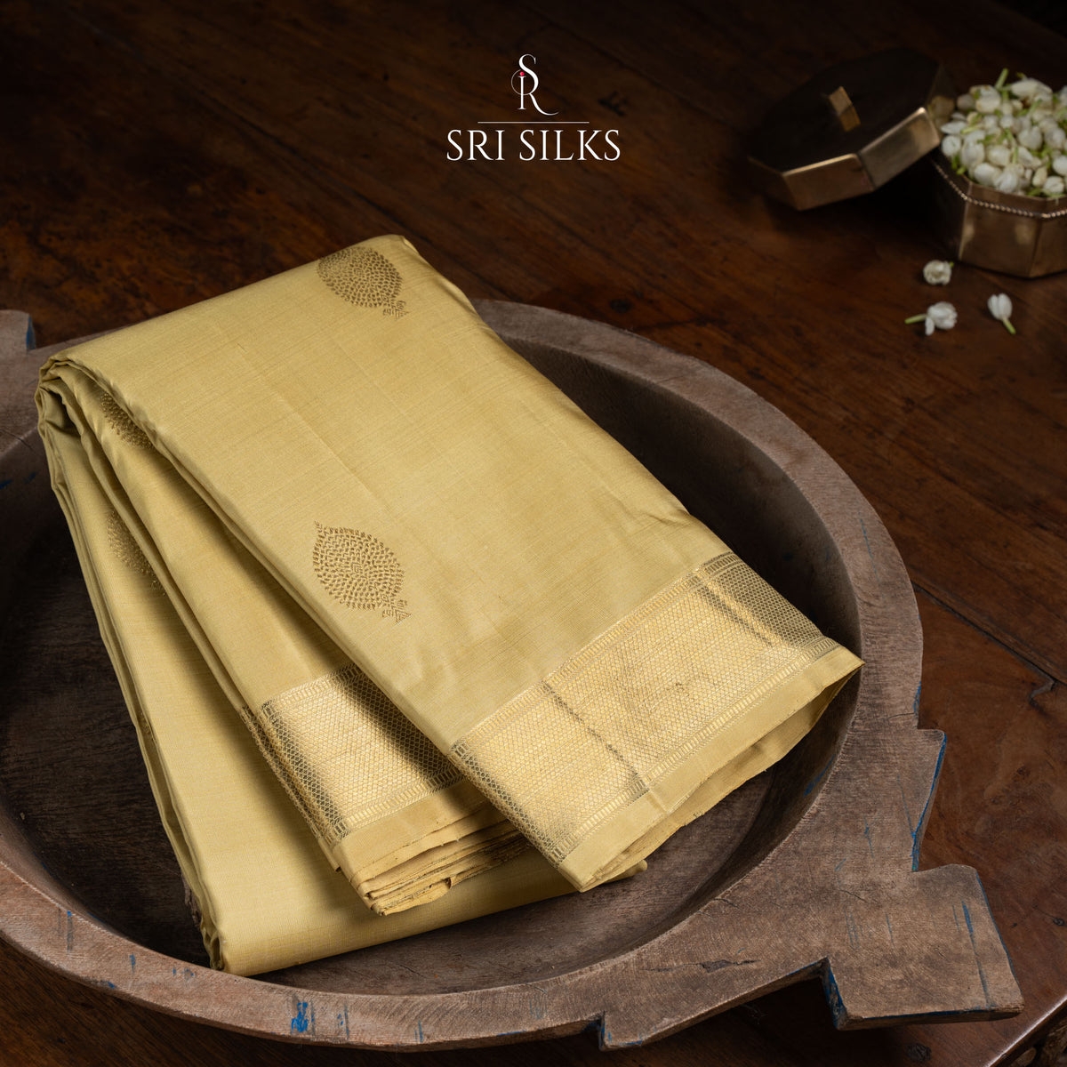 Golden Kanjivaram Silk Saree with Zari Leaf Motifs RS-KAN-GLD-052
