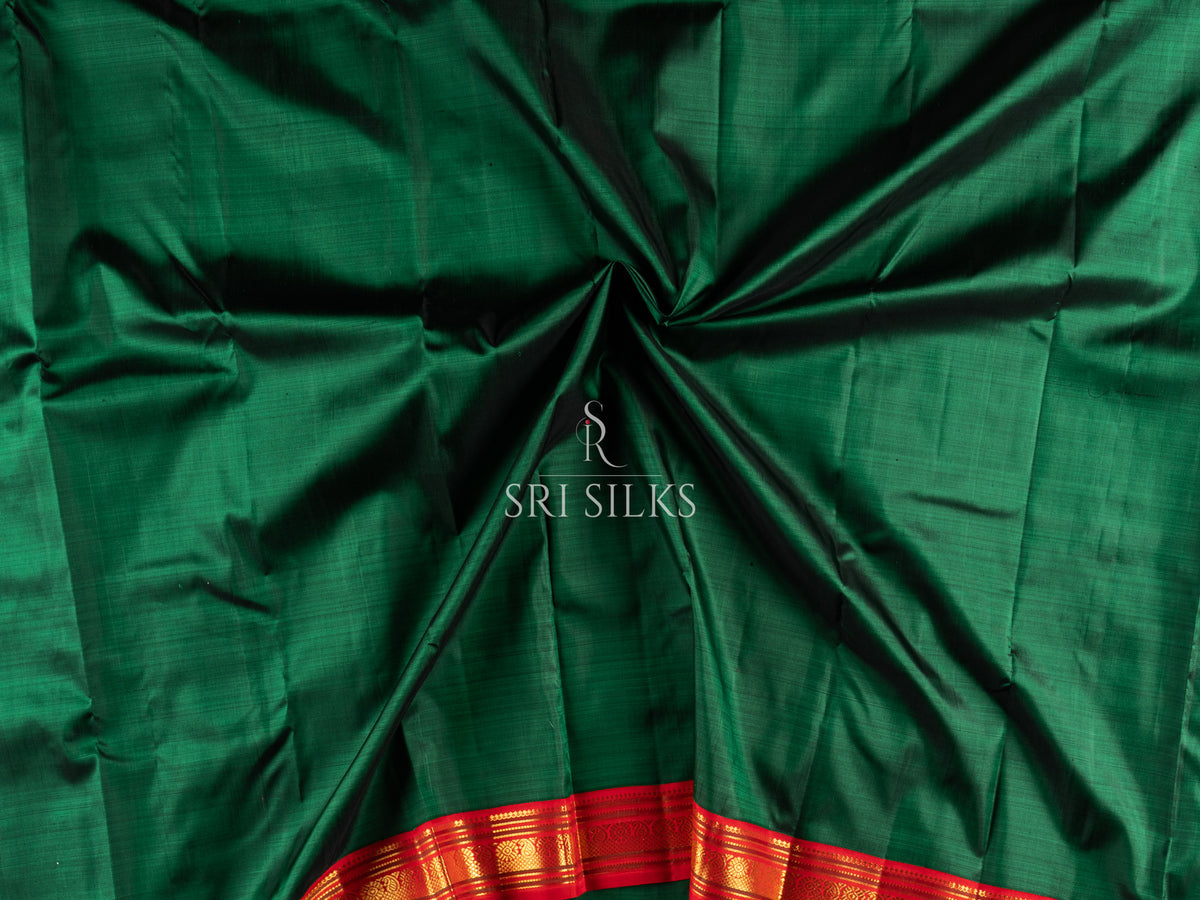 Kanchipuram Silk Saree Emerald Green Body | Traditional Red Pallu | Red Blouse | Rich Zari Weaving -SS-KS-RG-001
