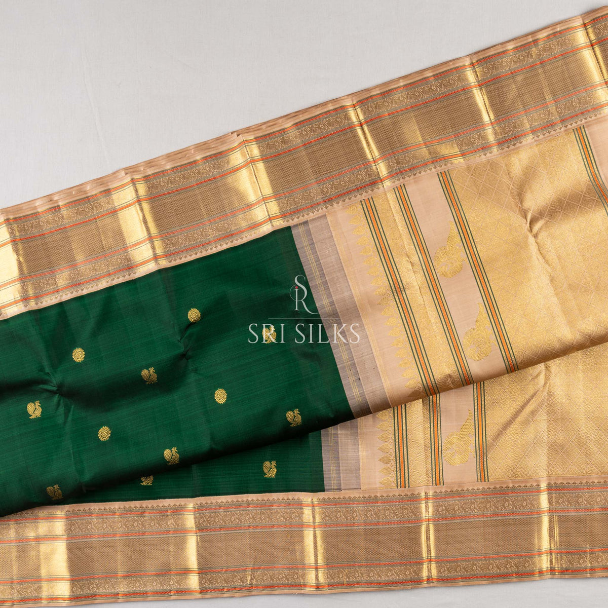 Kanjivaram Silk Saree in Emerald Green with Gold Zari SSK-KS-EGRN-026