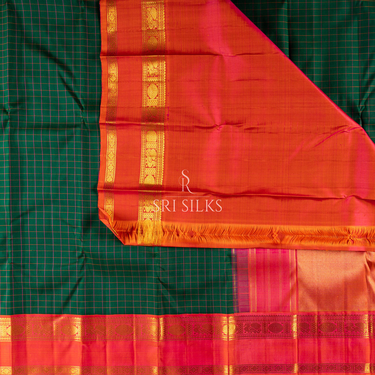 Kanjivaram Silk Saree in Emerald Green with Coral Red Zari Border SSK-KS-EGCR-023