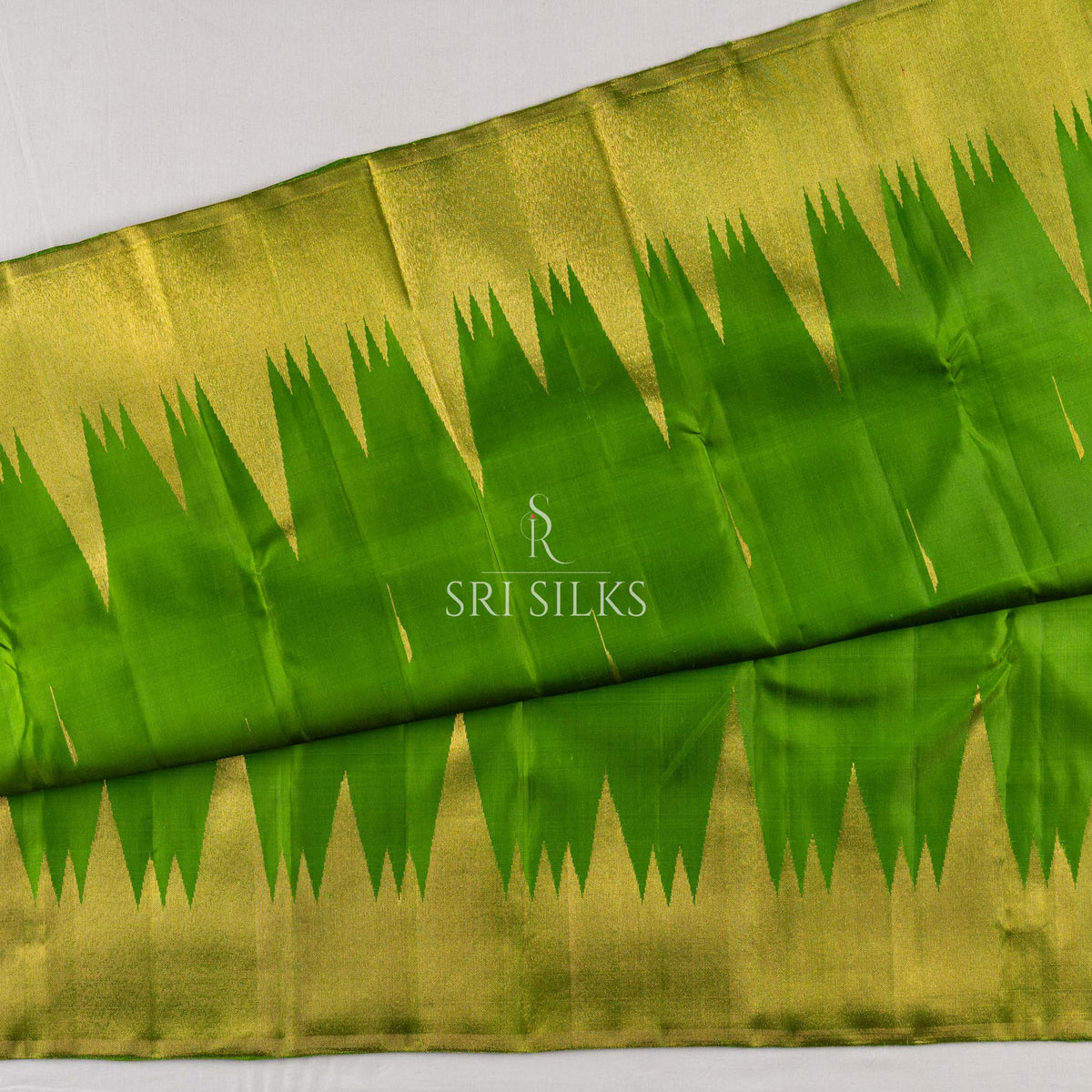 Kanjivaram Silk Saree in Parrot Green with Gold Zari SK-KS-PGRN-061