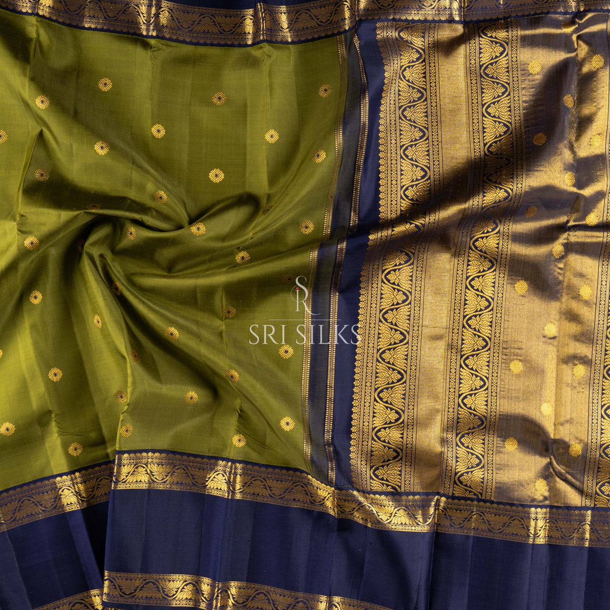 Kanjivaram Silk Saree in Olive Green with Navy Blue Zari Border SSK-KS-OLGN-017