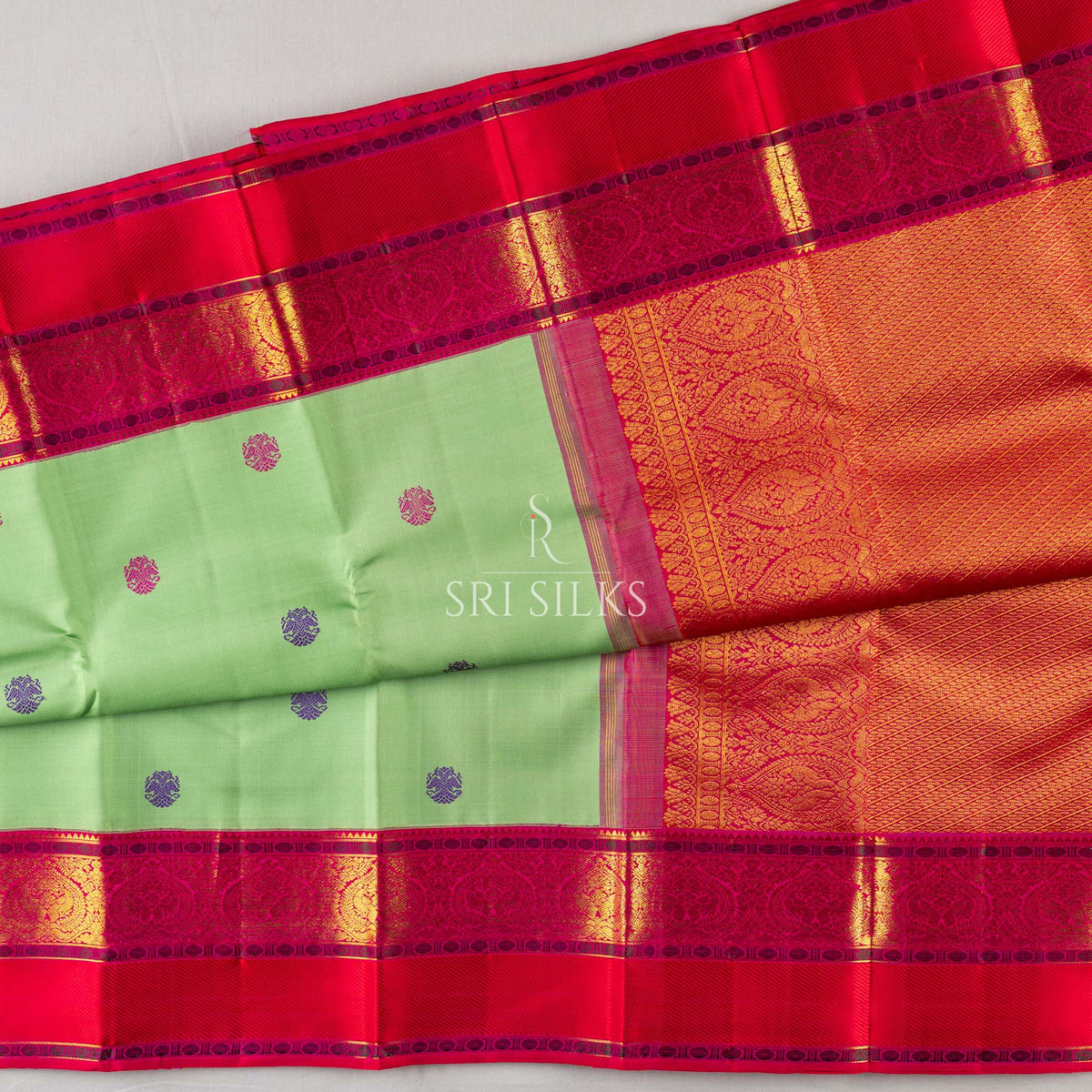 Kanjivaram Silk Saree in Leaf Green with Crimson Red & Gold Zari SRS-KAN-GRN-CRIM-045
